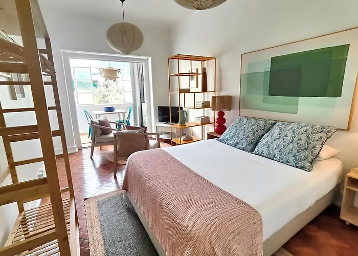 Bright, Spacious And Well-Located, By Timecooler